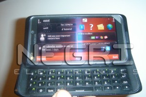 Nokia N9 Leaked Photos! Or is it actually the Nokia E7? QWERTY Slider, N8 design, Ridiculous screen clarity, 8MP.