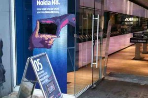 5 days to go till Nokia N8 release. N8 by Friday? (Nokia UK)