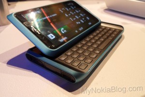 Gallery: Nokia E7 blue – How external slots should work.