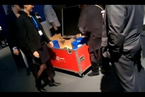 Video: The Free Nokia N8 moment at Nokia World 2010 by @WOMWorldNokia's @riccwebb (filmed by Nokia N8)