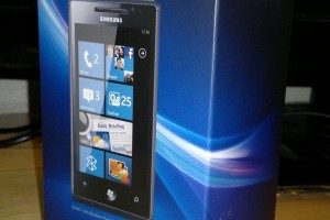 MyNokiaBlog unboxes a Samsung Omnia 7 WP7 phone. Hell not frozen yet.