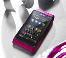 Officially Pretty in Pink – Nokia N8 Intense Pink released, (with Symbian Anna?)