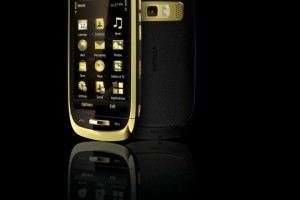 Video: Nokia Oro Officially Introduced! Gold, Sapphire, Leather in Black or White.