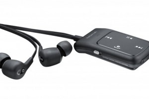 Accessories: Nokia Essence NFC bluetooth in-earphones with 99% noise cancellation