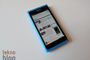 Blue and Black Nokia N9 hands on and video (from N9 event in Turkey?)