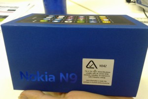 Videos: Nokia N9 Unboxing + First Review; More reviews to follow shortly (Update: Unboxing is up, Now with written review)