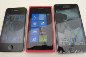 Videos: Nokia 800 vs Samsung Galaxy S2 vs iPhone 4S Browser war