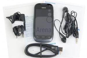 Videos: Nokia 701 Review and indoor/outdoor video samples.