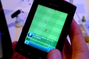 Video:EA’s FIFA 12 on the Nokia Asha 303 (QWERTY touch and type)