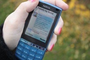 ‘Official’ Twitter app for S40 phones by Nokia.