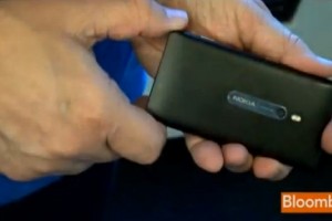 Bloomberg’s quick look at the Nokia Lumia 800, “sleek, fast and fluid”