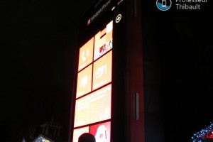 Yay, Giant Nokia in Paris