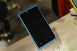 Nokia N9/Lumia 800 Clone at CES with Android