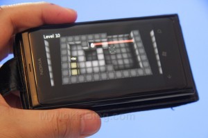 Lumiappaday #118: Portals 2D demoed on the Nokia Lumia 800