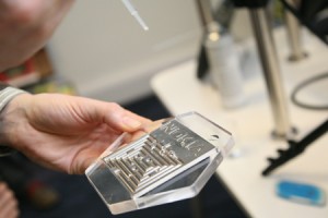 Video: Superhydrophobic Nokia Nano #Graphene