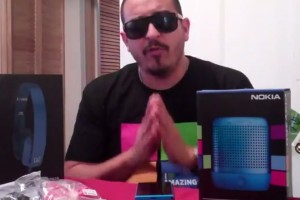 Chris Weber gives a Nokia fan some awesome Nokia Accessories?