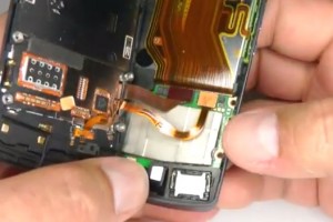 Video How To: Nokia 700 Digitizer & Display Screen Replacement