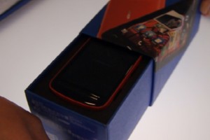 Video: Nokia 808 PureView (Red) First Unboxing at Nokia House