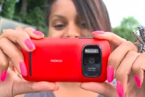 StuffMagazine on the Nokia 808 PureView.