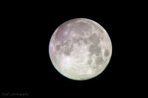 Full Moon pics with the Nokia 808 PureView