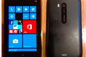 Leak: Nokia Lumia 822 live photo, Verizon and 4G LTE branding.