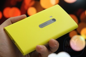 Faulty LED flash on my Nokia Lumia 920?