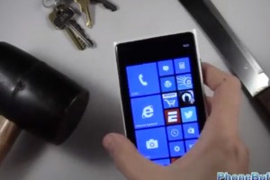 Video: Nokia Lumia 920 Hammer and Knife scratch test – #NokiaWin