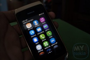 Video:Demoing Asha S40 Full Touch UI (On Asha 308)