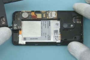 Lumia 620’s Internals Detailed; Shows Off Dual Microphones
