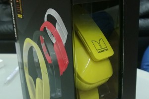 We’re @1000Heads/@Nokia_Connects HQ (Yellow @Nokia Purity Pros in hand :D)