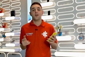 Vodafone UK Tech Team introduces the Nokia Lumia 920 (+ tutorials with 820 too)