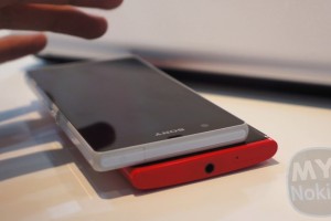 Video: Nokia Lumia 920 Vs. Sony Xperia Z; Hardware/Design Comparison