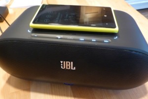 Accessories: Paul Thurott Revew of nokia Wireless Chargers, JBL Power Up, Charging Plate and Fatboy – Future of Smartphones?