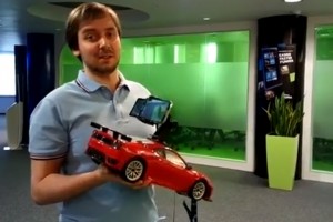Video: Stabilisation test, Samsung Galaxy SIV vs Nokia Lumia 920 on a toy car