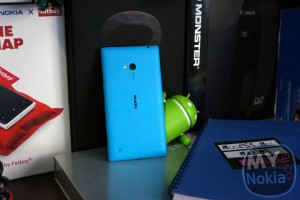 Video & Gallery: Unboxing the Nokia Lumia 720 in Cyan