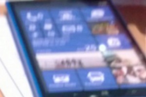 Blurry Cam spots a Cyan Nokia Lumia 1030 Phablet? New tiles layout?!