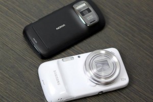 Nokia 808 PureView vs S4 Zoom.