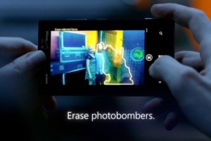 Video: Nokia Lumia 928 ad from Microsoft – Erase the photobombers