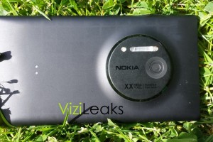 LeakyLeak: Automatic Shutter cover for Nokia EOS