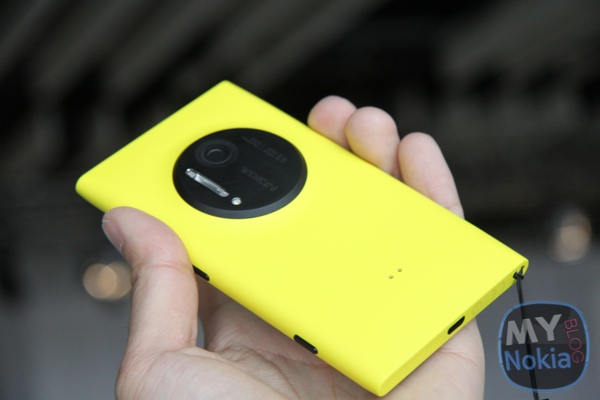 MNB IMG_0222 Nokia Lumia 1020 yellow