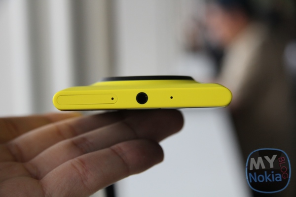 MNB IMG_0297 Nokia Lumia 1020 yellow