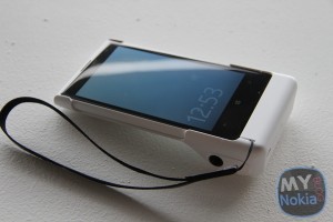 Gallery: Accessories – Battery Camera Grip for Nokia Lumia 1020