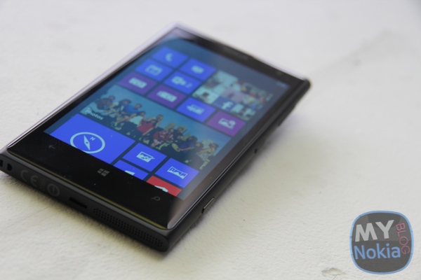 MNB IMG_0458Nokia Lumia 1020 black