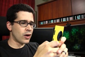 Weekend Watch: Chris Pirillo with Nokia Lumia 1020 influencer pack unboxing