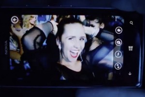 Spotted: Nokia Lumia 925 in Enrique Iglesias’ new Music Video – Turn The Night Up