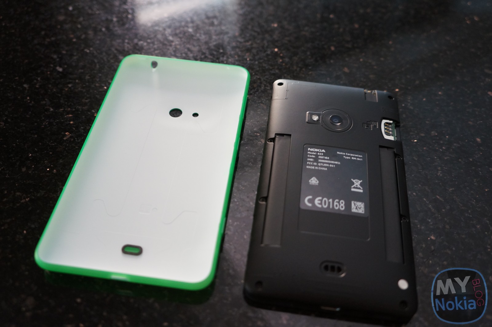 Video: How to Remove Back Cover and Insert Sim/Micro SD into the Lumia 625