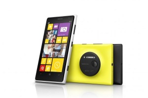 Nokia Lumia 1020 available in the UK, free Â£150 worth of accessories!