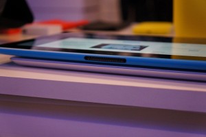 Nokia Lumia 2520 Comparison Vs. iPad