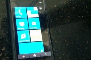Poll: Should Windows Phone lose its capacitive buttons?