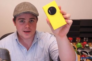 Video: Nokia Lumia 1020 Durability Report (two months without a case)